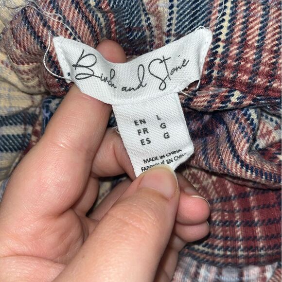 Birch and Stone Long Sleeved Plaid Flannel Button Down Shirt Size Large - Picture 6 of 7